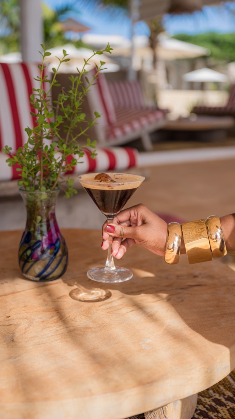 The Majlis Pool Bar
